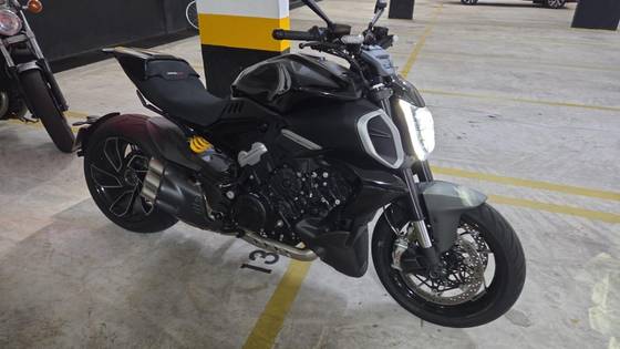 DUCATI DIAVEL V4 DUCATI DIAVEL V4